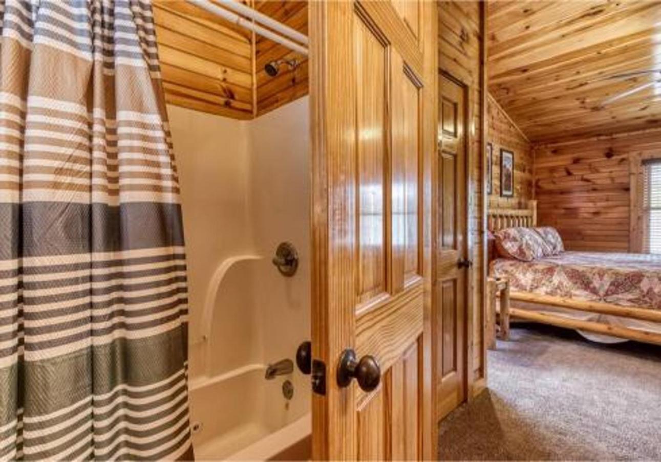 Dreams Come True With This Luxury Cabin! Гатлинбург Экстерьер фото