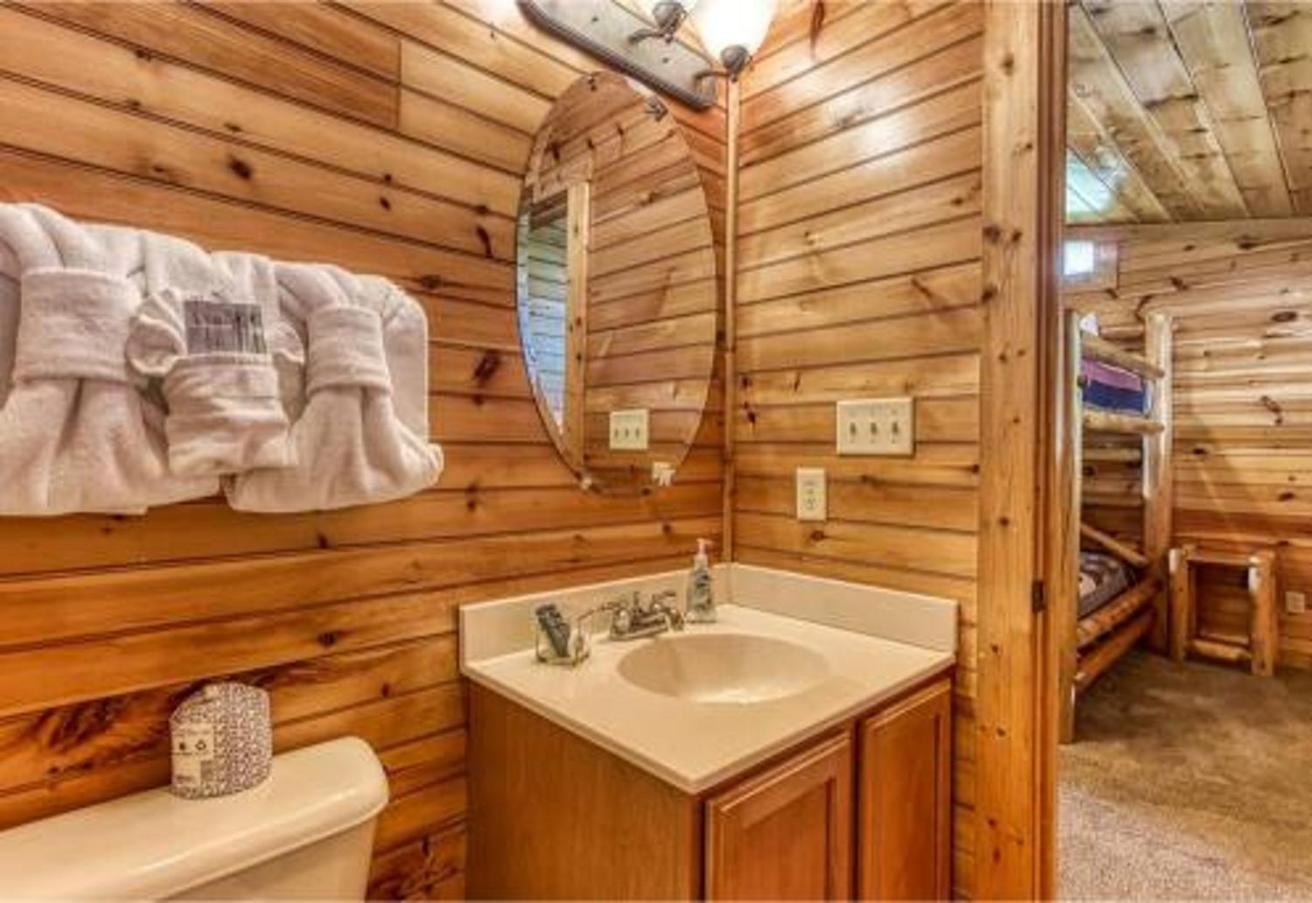 Dreams Come True With This Luxury Cabin! Гатлинбург Экстерьер фото